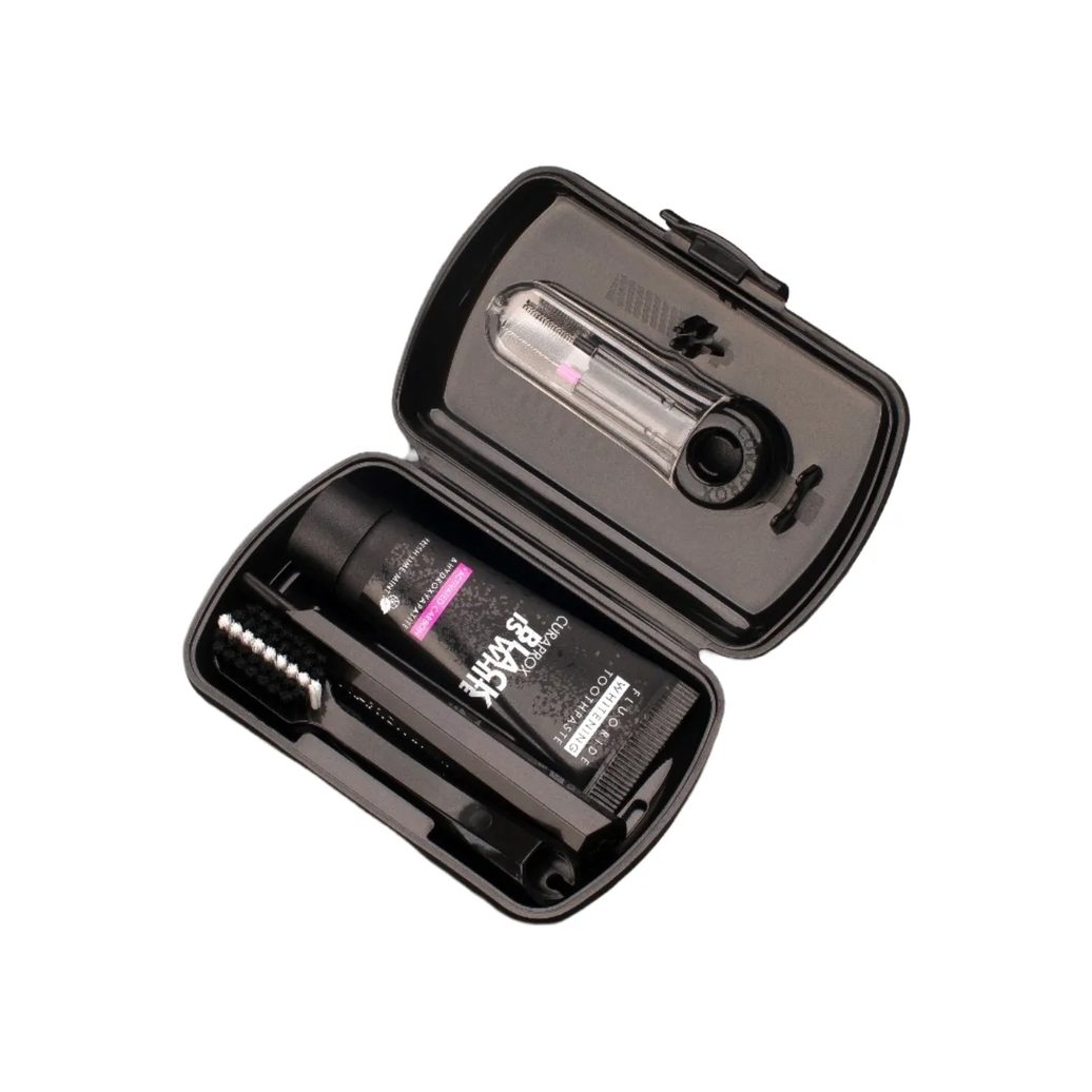 Kit Viagem Curaprox Travel Set Black Is White Escova de Dente + Creme Dental + Escovas Interdentais