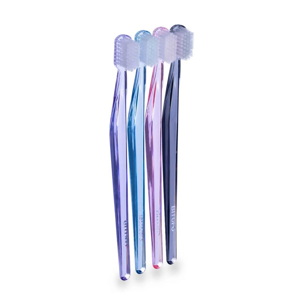 Escova de Dente Bitufo Class Soft Extramacia com 1 unidade + 1 Protetor de Cerdas